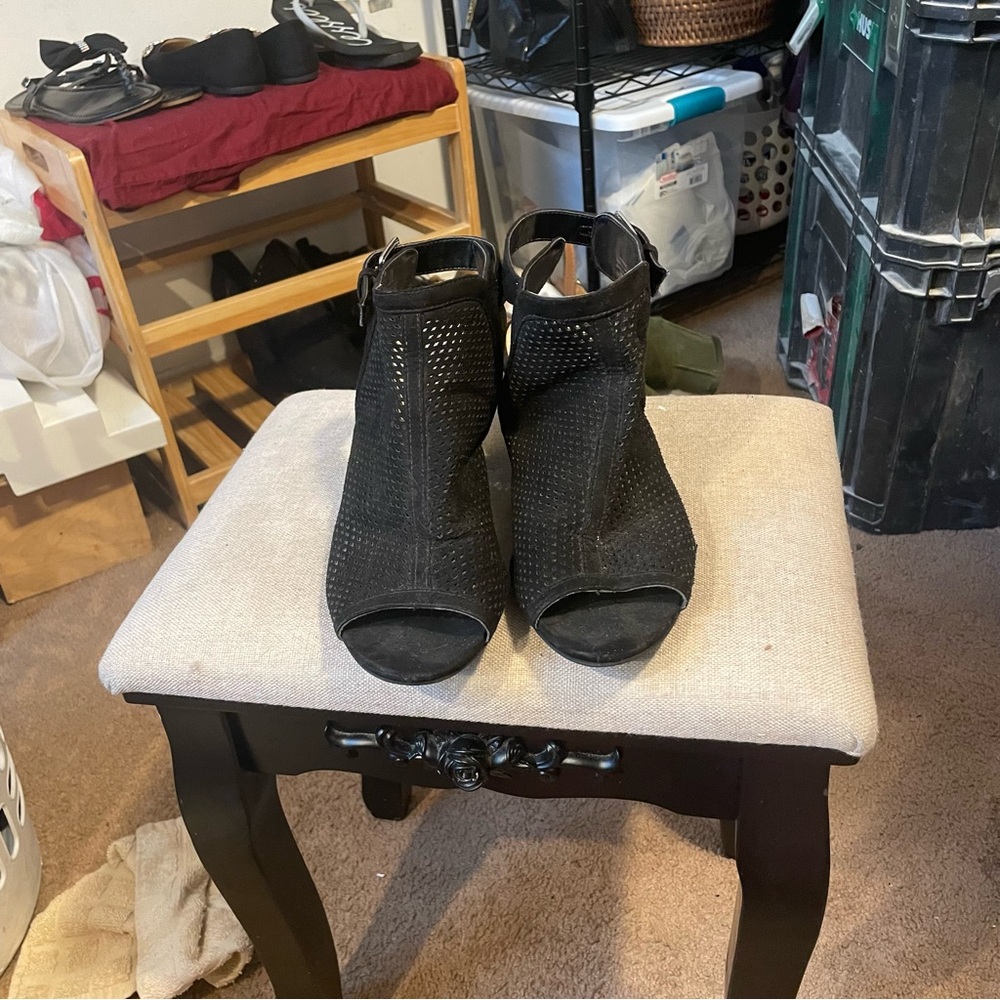 Black netted high heels 7.5 worn once